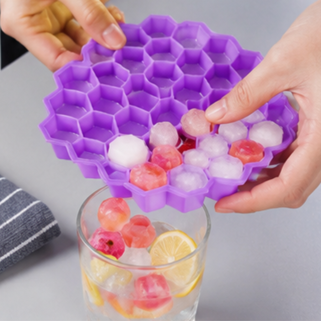🧊 Premium Silicone Ice Cube Tray with Lid