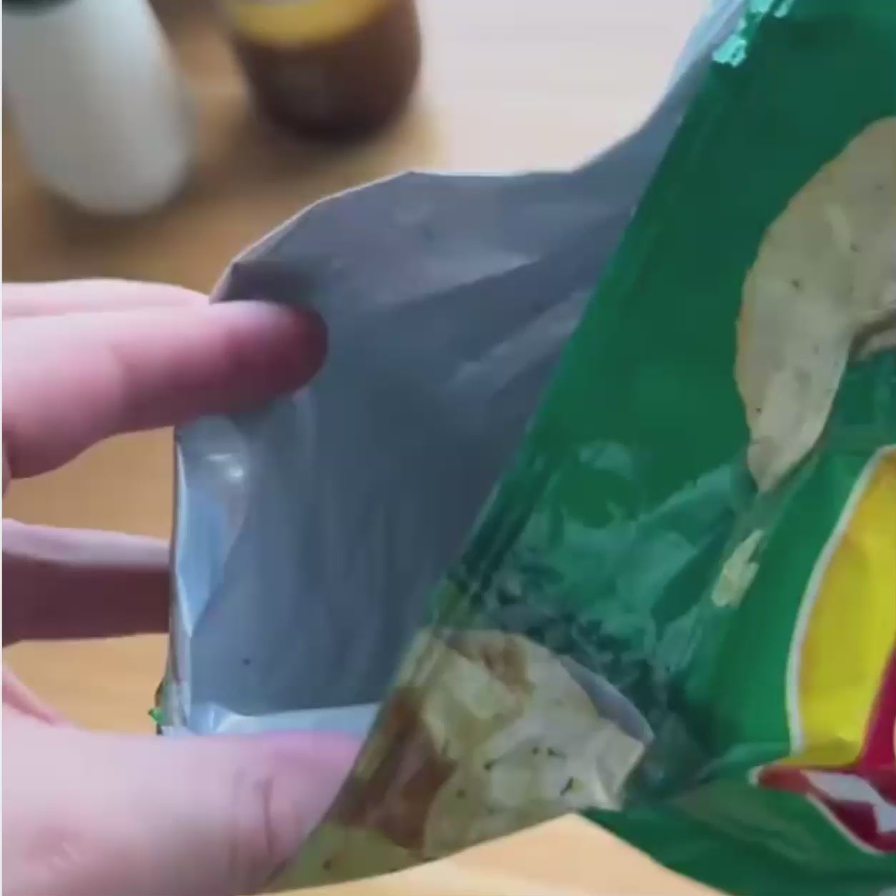 Portable Rechargeable Mini Bag Sealer – Keep Food Fresh Anywhere